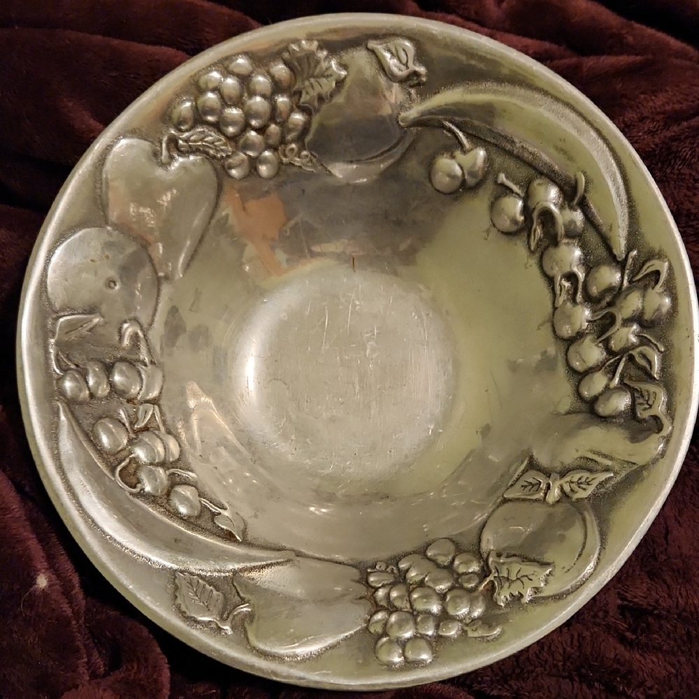 Decorative Silver Fruit Bowl